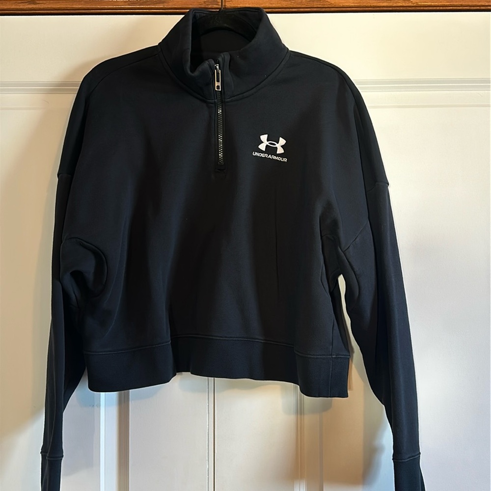 Women’s Under Armour 1/4 zip crop sweatshirt